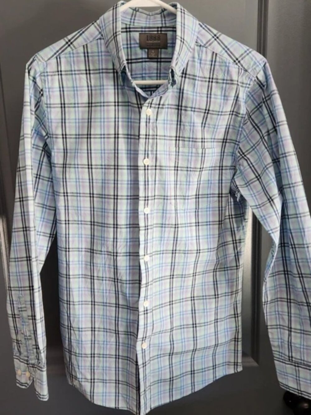 Saddlebred 1888 tailored fit poplin long sleeve button-up